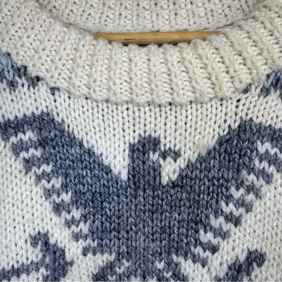 Vintage Handknit Cowichan Style Crewneck Sweater Size Medium - Picture 2 of 11